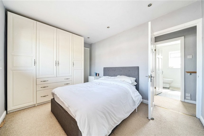 for sale berkeley avenue london 33808 - Gibbs Gillespie