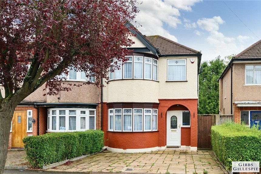 under offer drake road london 33809 - Gibbs Gillespie