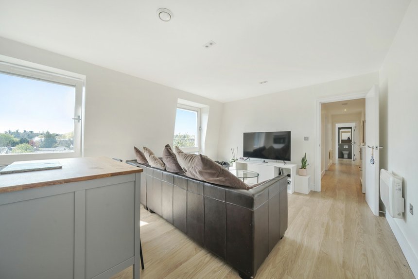 under offer high street london 33812 - Gibbs Gillespie