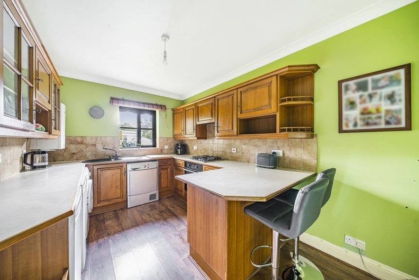 under offer kingsend london 33814 - Gibbs Gillespie