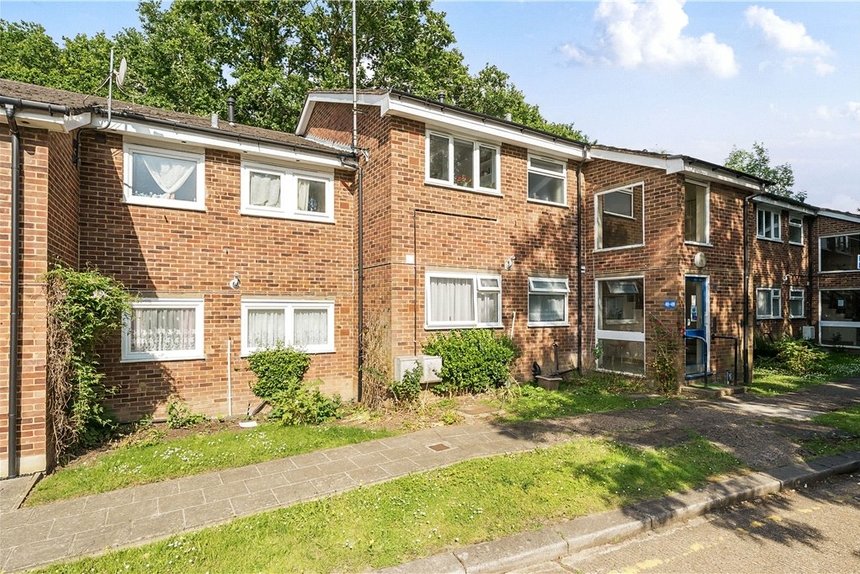 under offer milman close london 33819 - Gibbs Gillespie