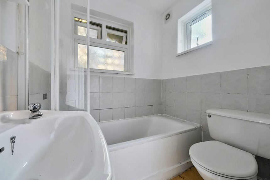 under offer kew bridge road london 33824 - Gibbs Gillespie