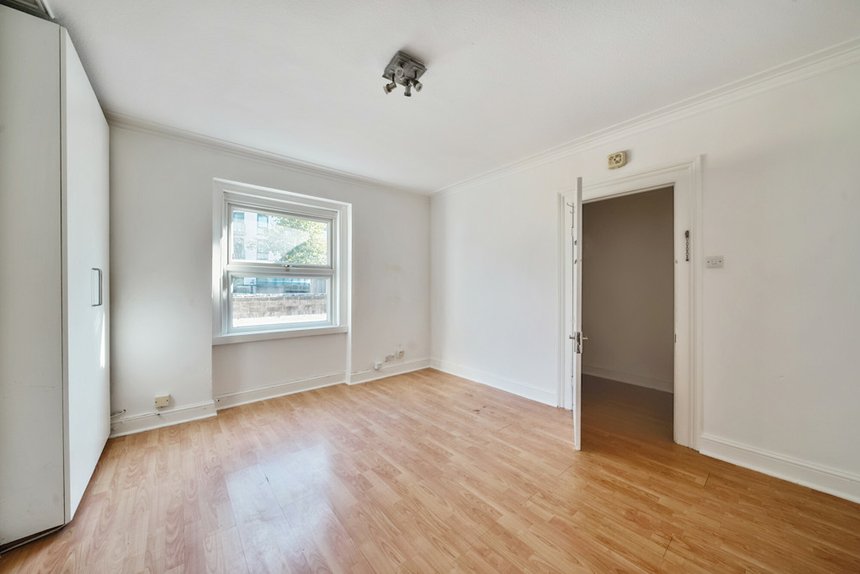 under offer kew bridge road london 33824 - Gibbs Gillespie