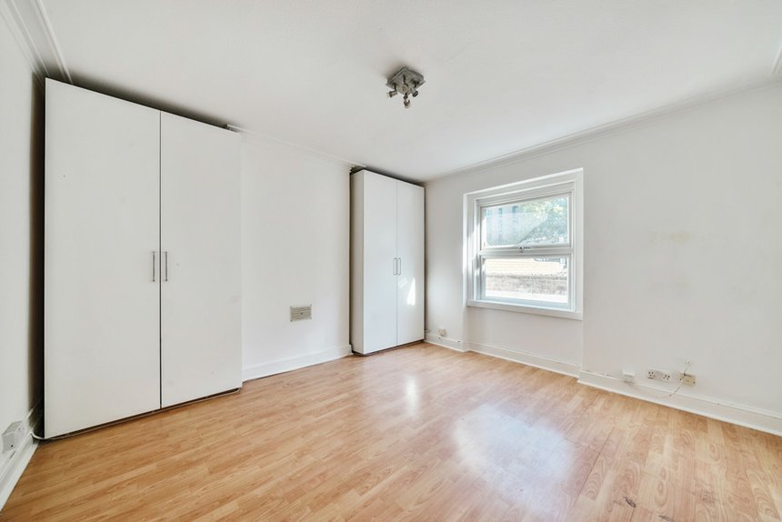 under offer kew bridge road london 33824 - Gibbs Gillespie