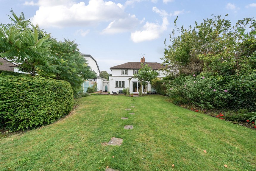 under offer pinn way london 33826 - Gibbs Gillespie