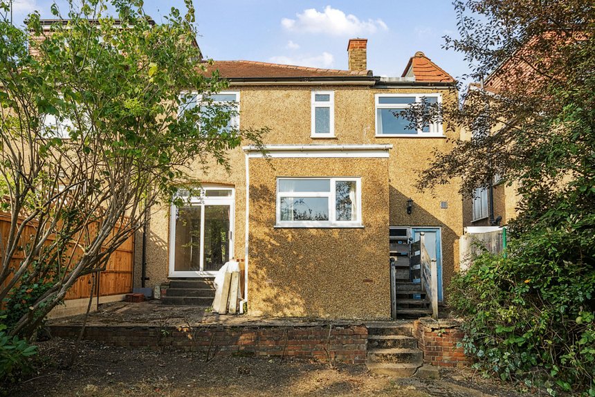 under offer mount drive london 33829 - Gibbs Gillespie