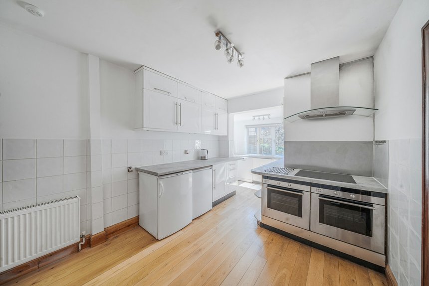 under offer highfield road london 33832 - Gibbs Gillespie