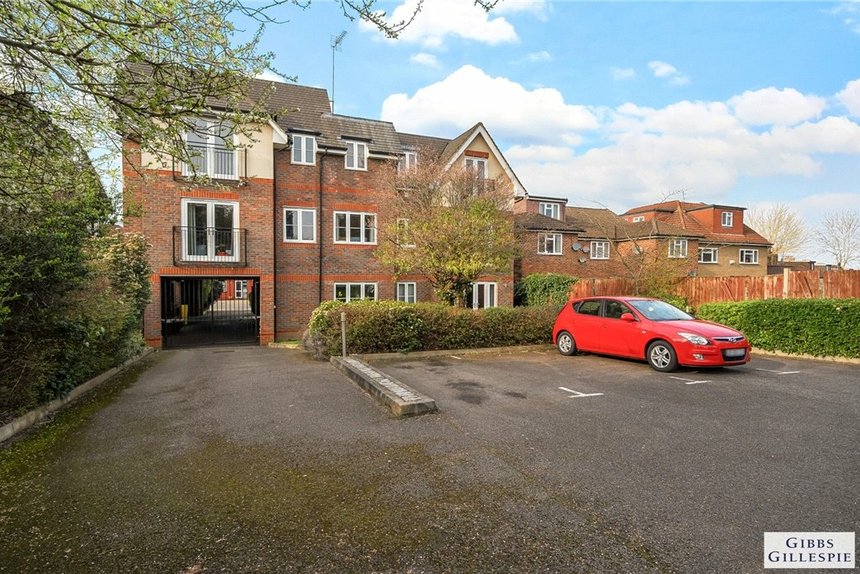 for sale oxhey lodge london 33837 - Gibbs Gillespie