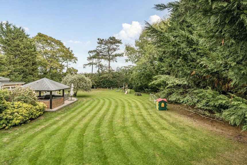 for sale wood lane london 33850 - Gibbs Gillespie