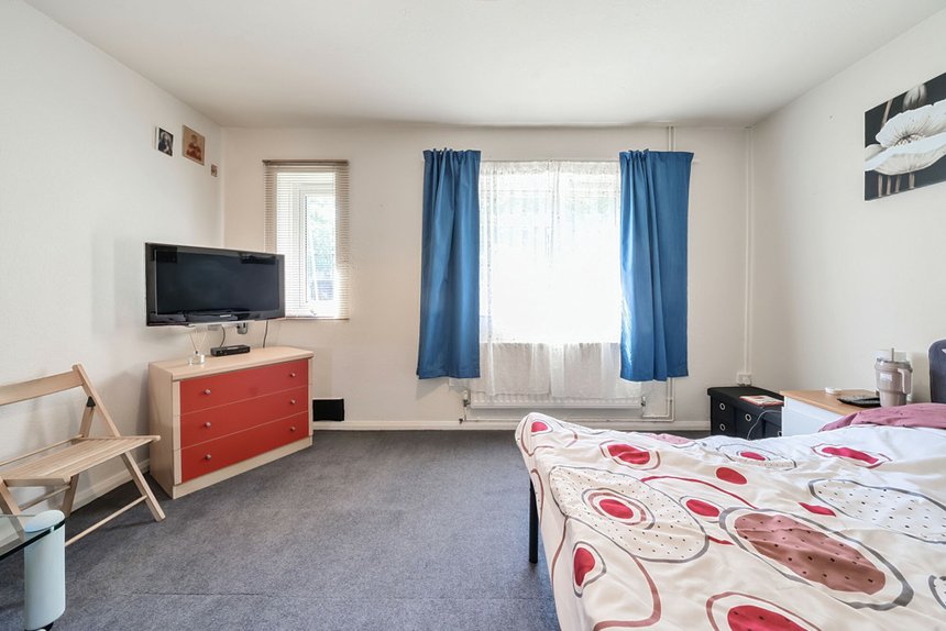 under offer muirfield road london 33859 - Gibbs Gillespie