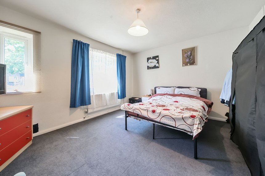 under offer muirfield road london 33859 - Gibbs Gillespie