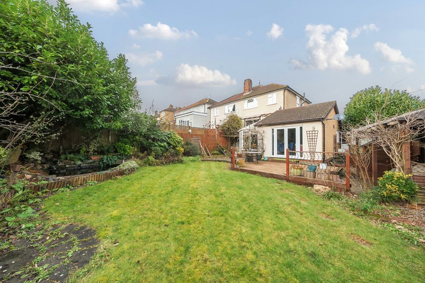 under offer beechcroft avenue london 33874 - Gibbs Gillespie