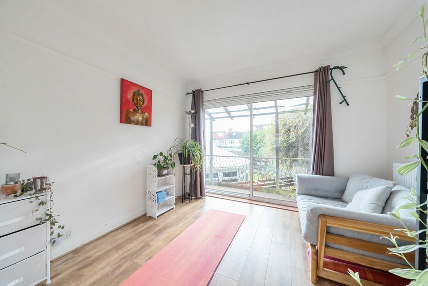 under offer beechcroft avenue london 33874 - Gibbs Gillespie