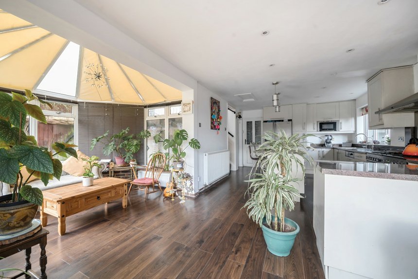 under offer beechcroft avenue london 33874 - Gibbs Gillespie