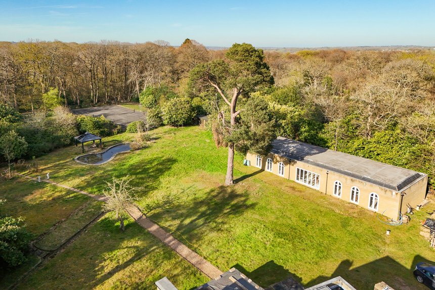 for sale slade oak lane london 33875 - Gibbs Gillespie