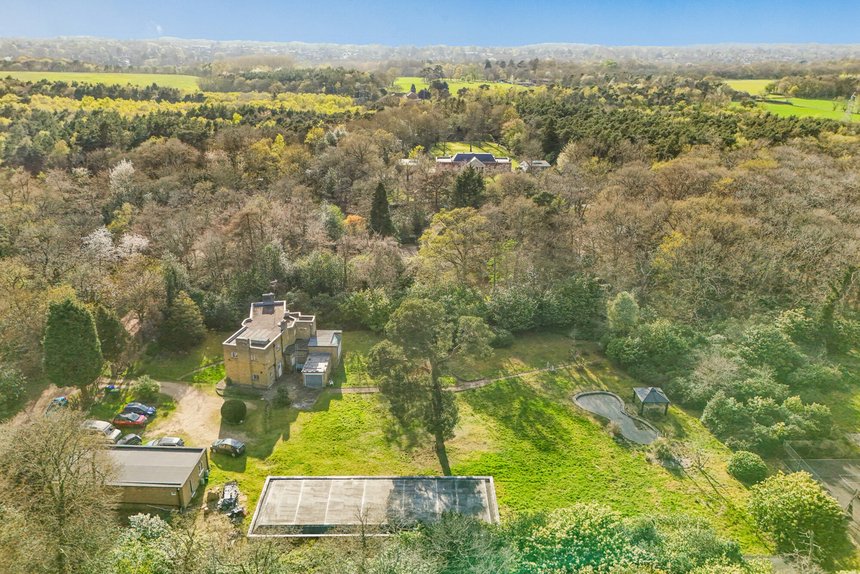 for sale slade oak lane london 33875 - Gibbs Gillespie