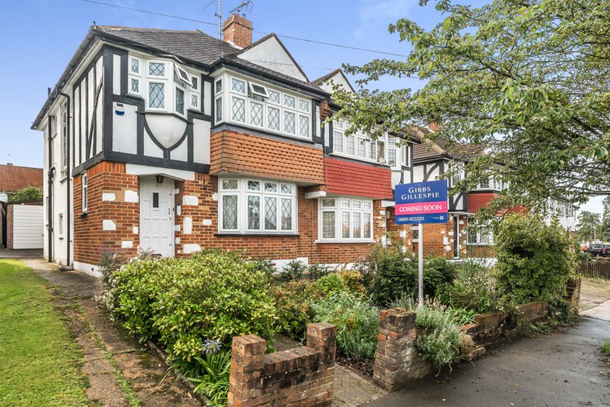 3 bedroom House for sale in Cardinal Road, Ruislip, Middlesex, HA4