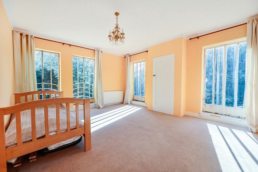 for sale slade oak lane london 33875 - Gibbs Gillespie