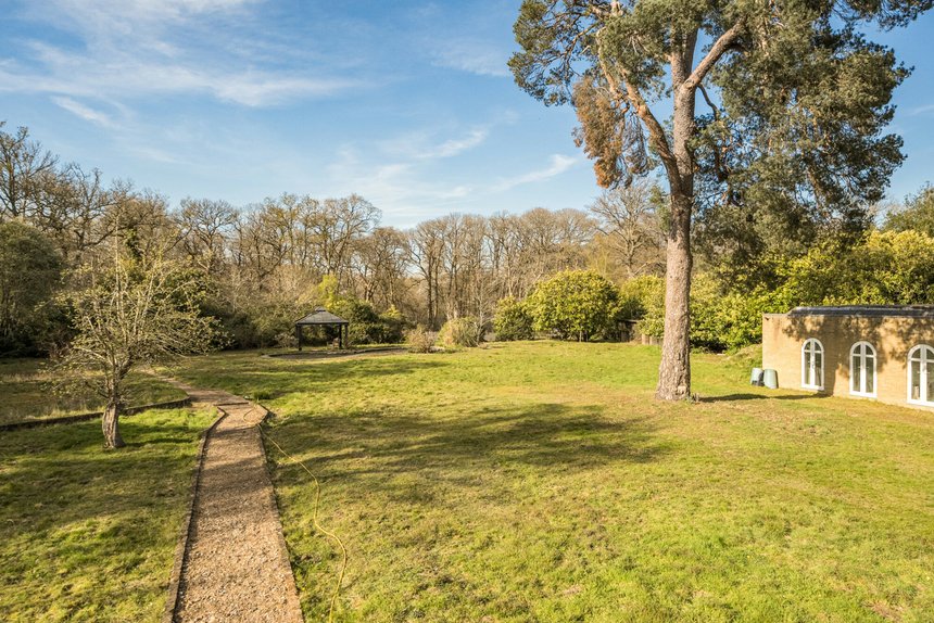 for sale slade oak lane london 33875 - Gibbs Gillespie