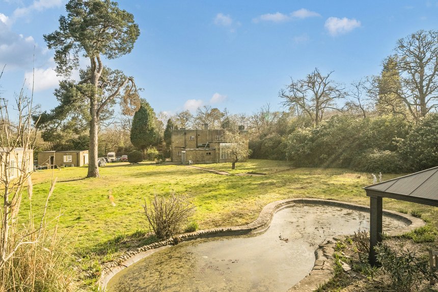 for sale slade oak lane london 33875 - Gibbs Gillespie