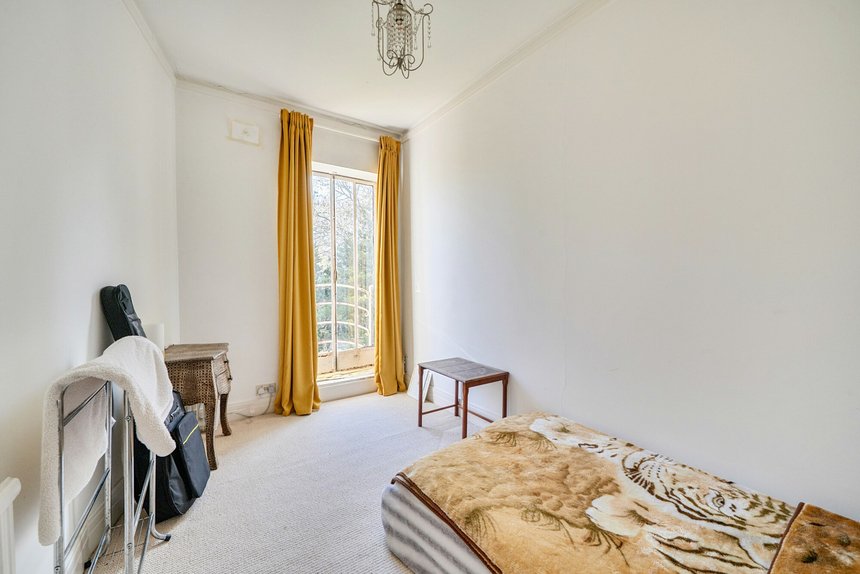 for sale slade oak lane london 33875 - Gibbs Gillespie
