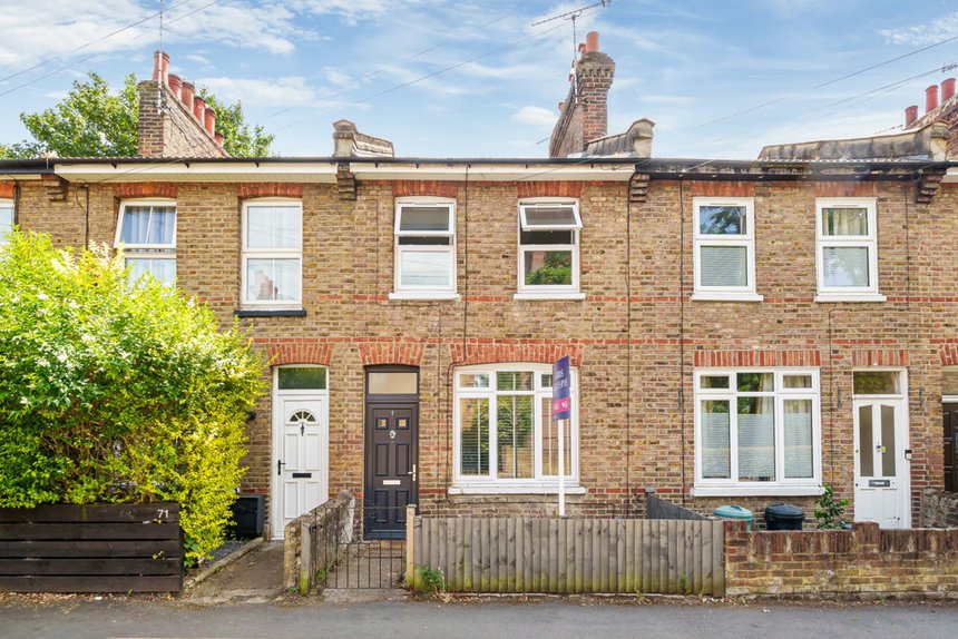 under offer chiltern view road london 33881 - Gibbs Gillespie