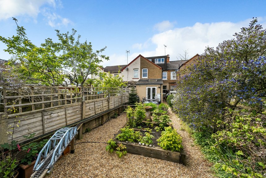 sold hilliard road london 33889 - Gibbs Gillespie