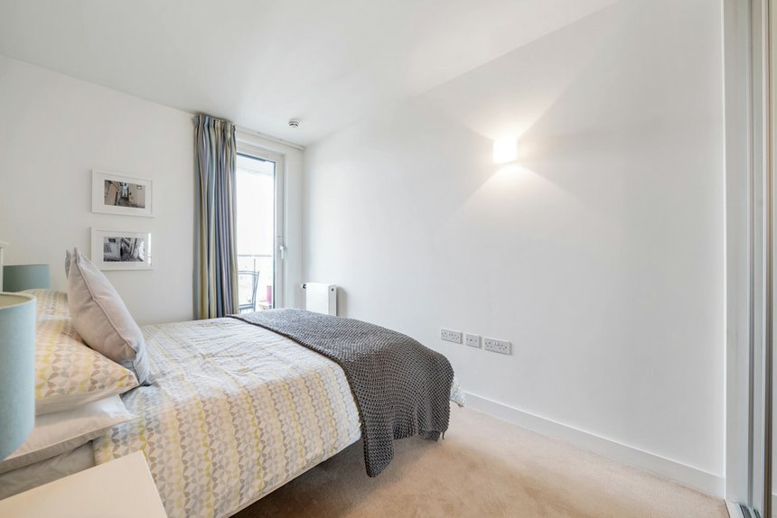 for sale station approach london 34033 - Gibbs Gillespie