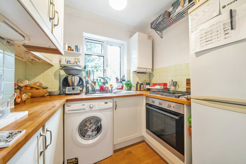 for sale garden close london 34223 - Gibbs Gillespie