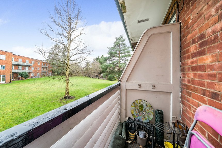 for sale garden close london 34223 - Gibbs Gillespie