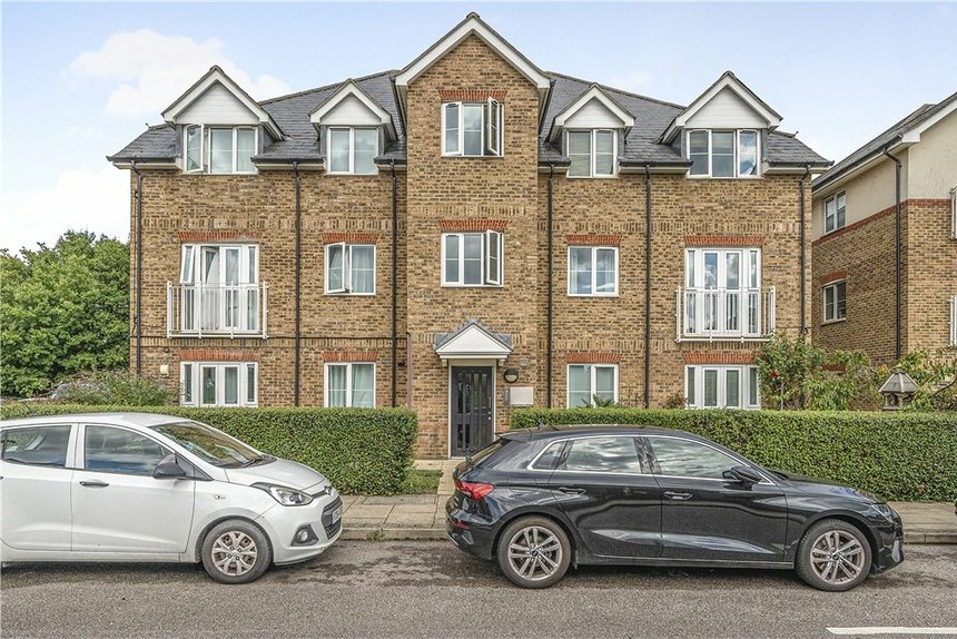 for sale gilbert white close london 34266 - Gibbs Gillespie