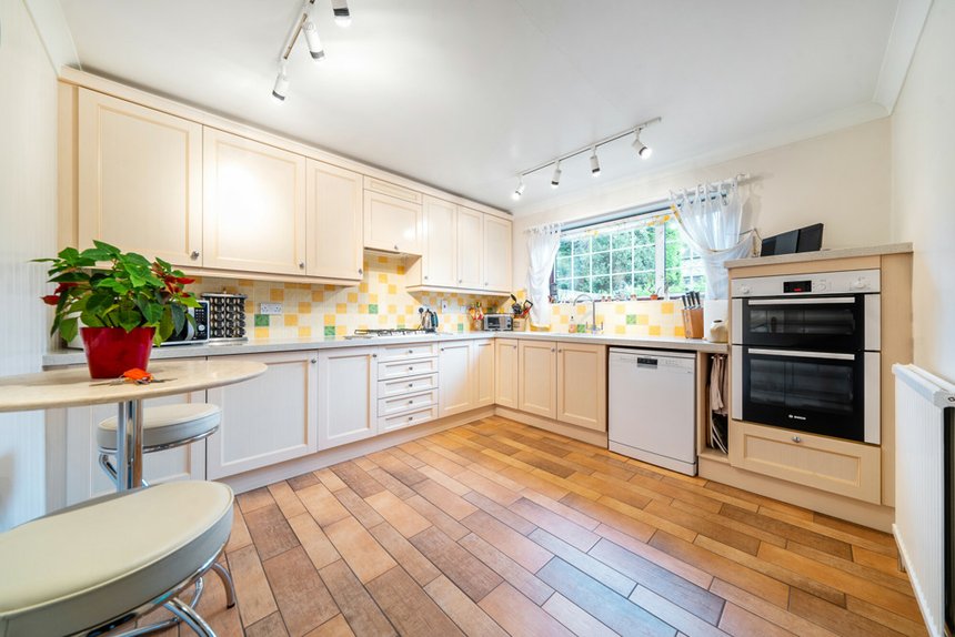 for sale vine grove london 34267 - Gibbs Gillespie