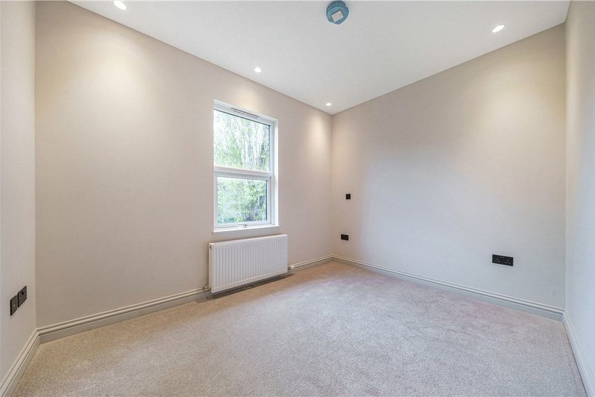 under offer julian avenue london 34270 - Gibbs Gillespie