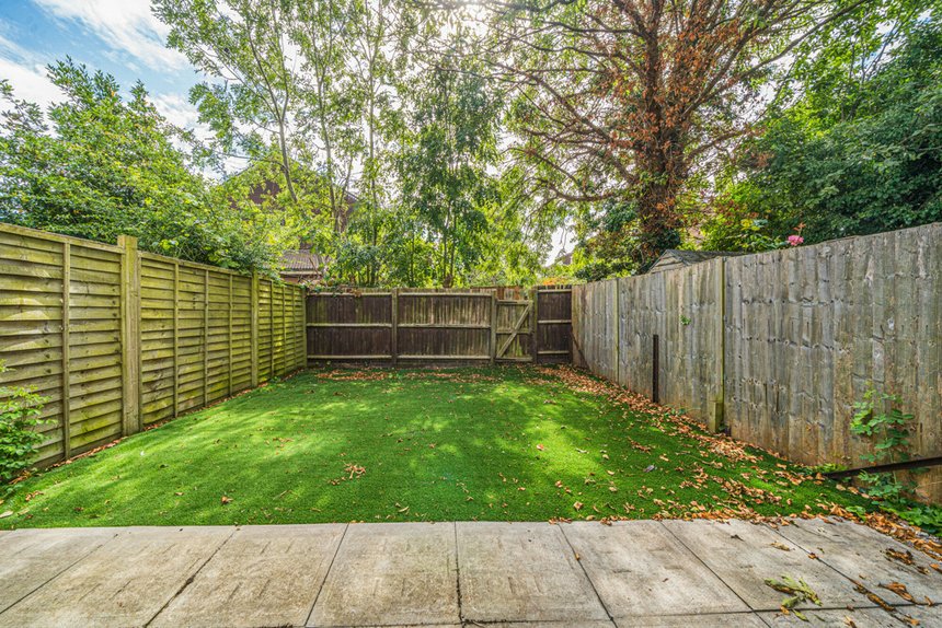 under offer rowan close london 34276 - Gibbs Gillespie