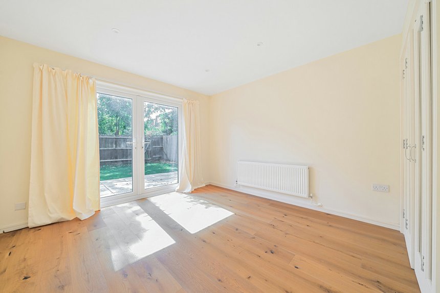 under offer rowan close london 34276 - Gibbs Gillespie