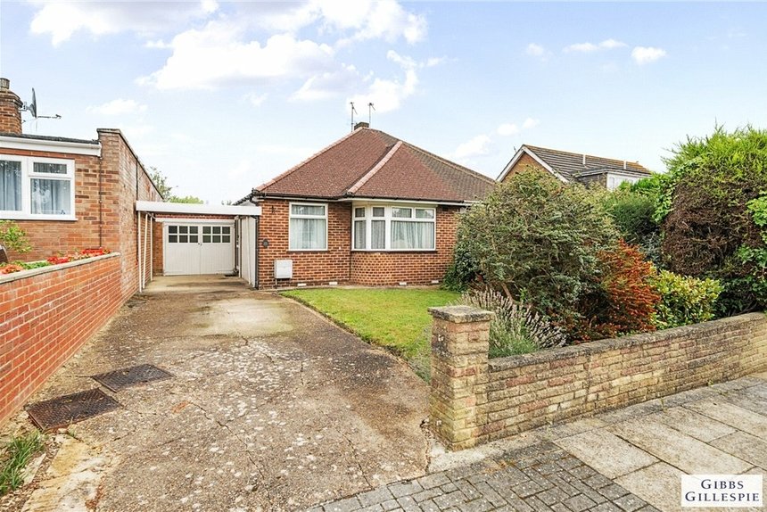 under offer dalmeny close london 34278 - Gibbs Gillespie