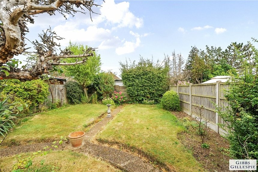 under offer dalmeny close london 34278 - Gibbs Gillespie