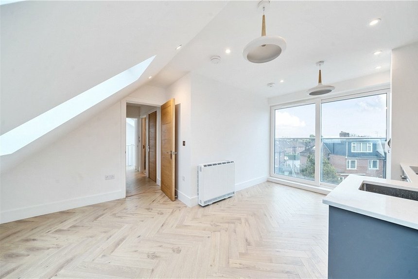 under offer walton way london 34286 - Gibbs Gillespie