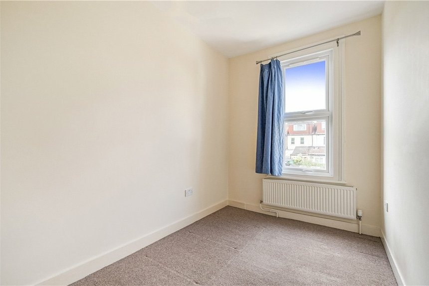 for sale bernard avenue london 34318 - Gibbs Gillespie