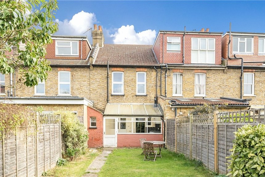 for sale bernard avenue london 34318 - Gibbs Gillespie