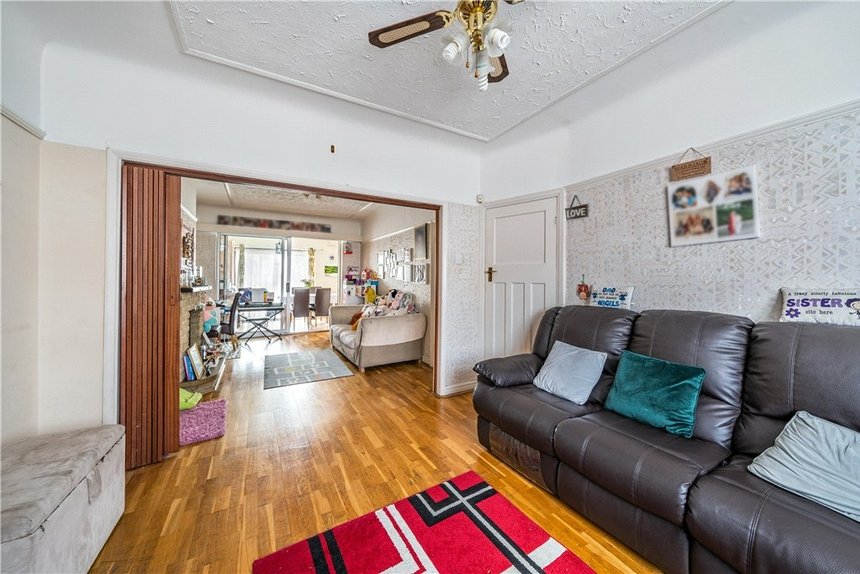 for sale formby avenue london 34320 - Gibbs Gillespie