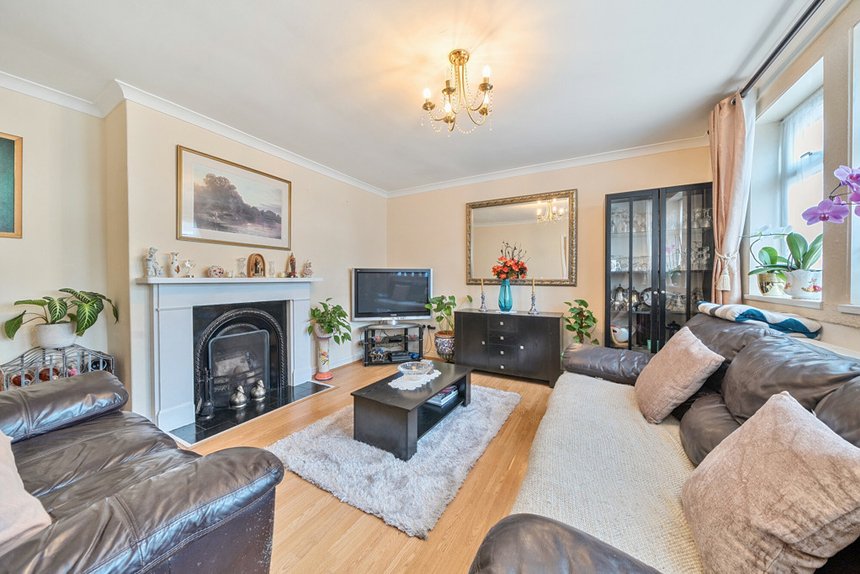 under offer fulford grove london 34321 - Gibbs Gillespie