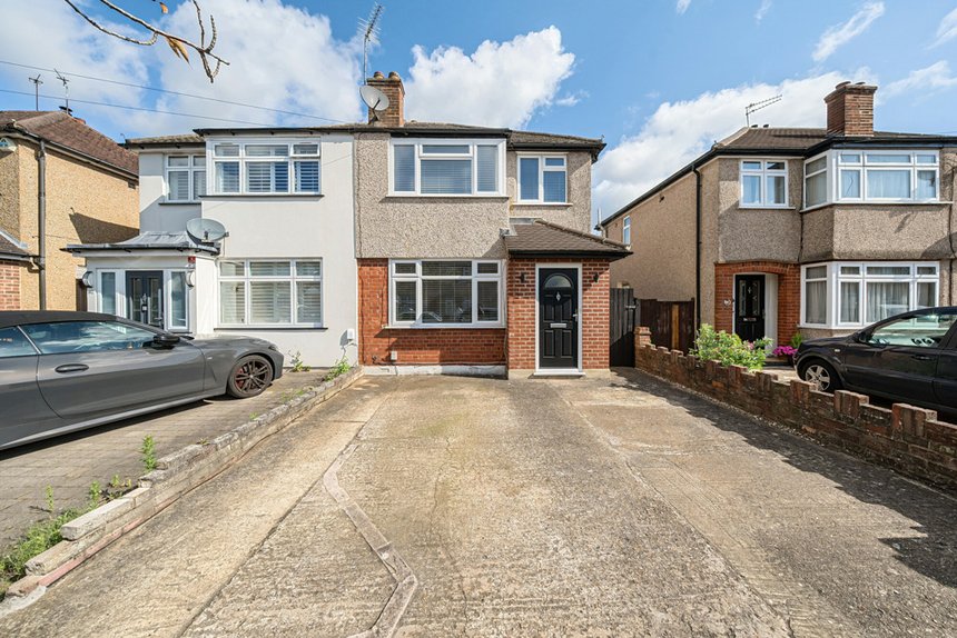 for sale malvern way london 34324 - Gibbs Gillespie