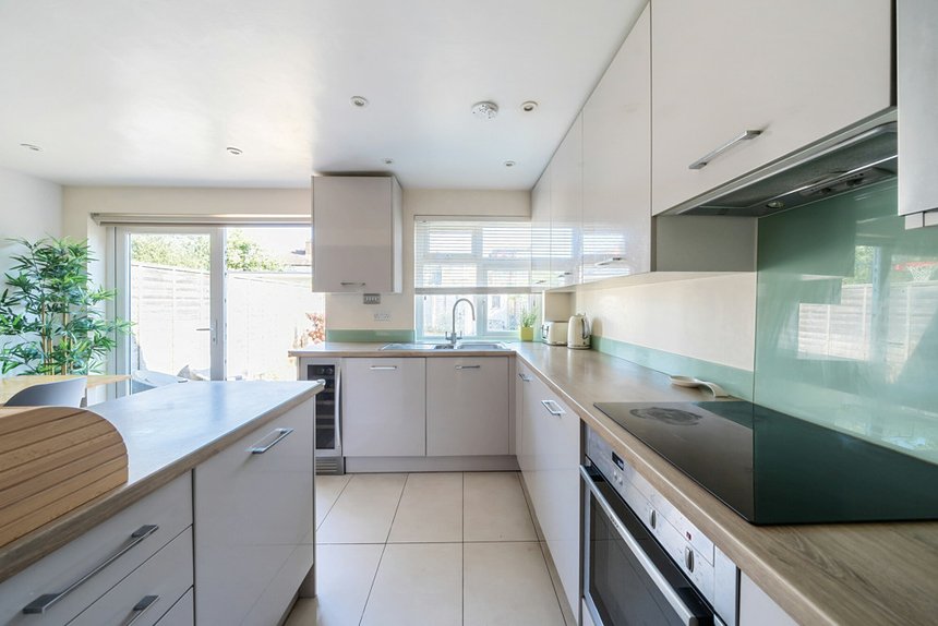 for sale malvern way london 34324 - Gibbs Gillespie