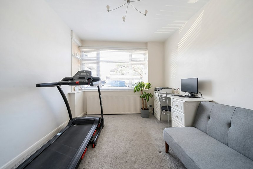 for sale malvern way london 34324 - Gibbs Gillespie