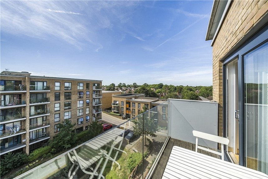 for sale zodiac close london 34330 - Gibbs Gillespie