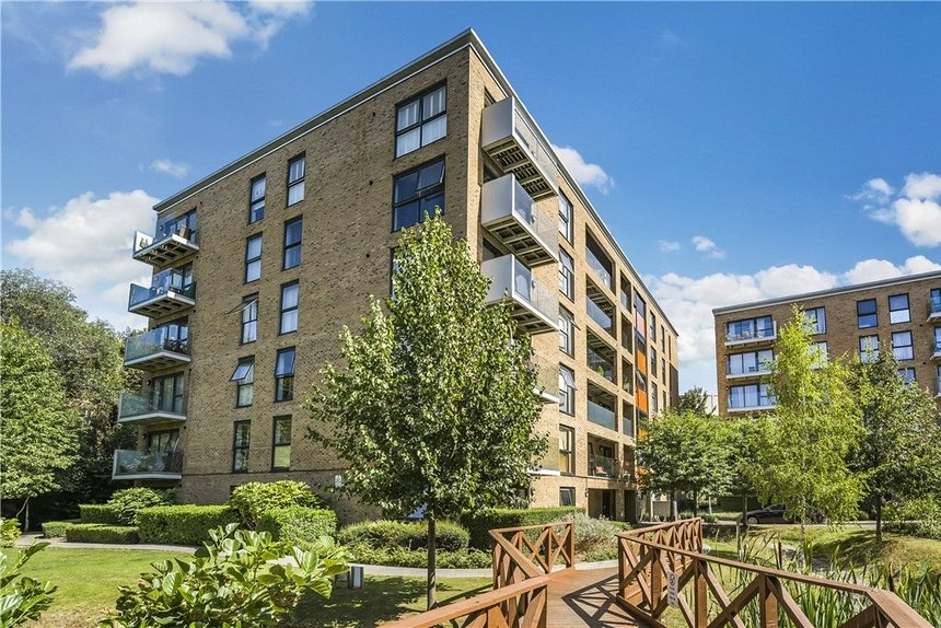 for sale zodiac close london 34330 - Gibbs Gillespie