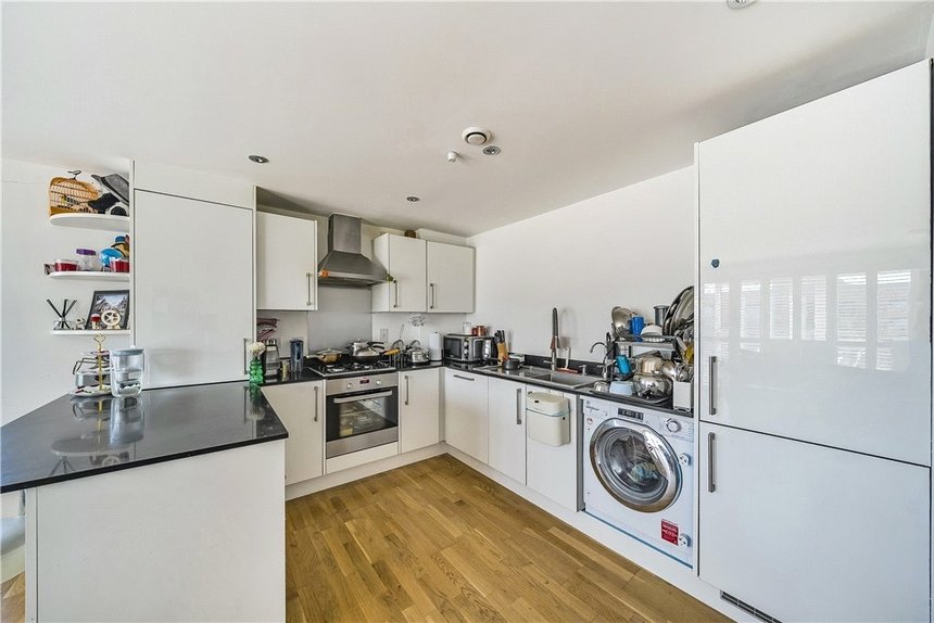 for sale zodiac close london 34330 - Gibbs Gillespie