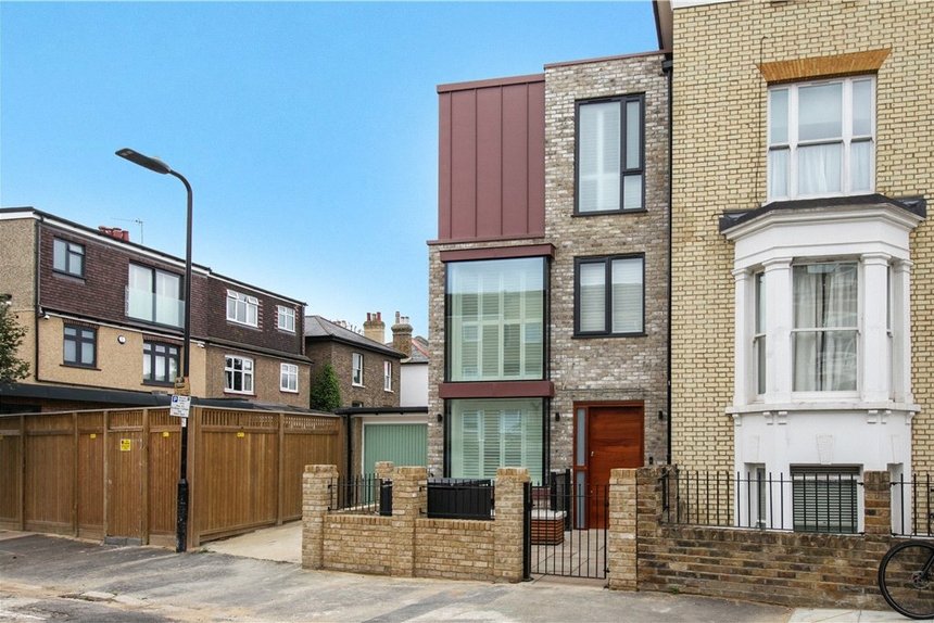 for sale richmond road london 34334 - Gibbs Gillespie