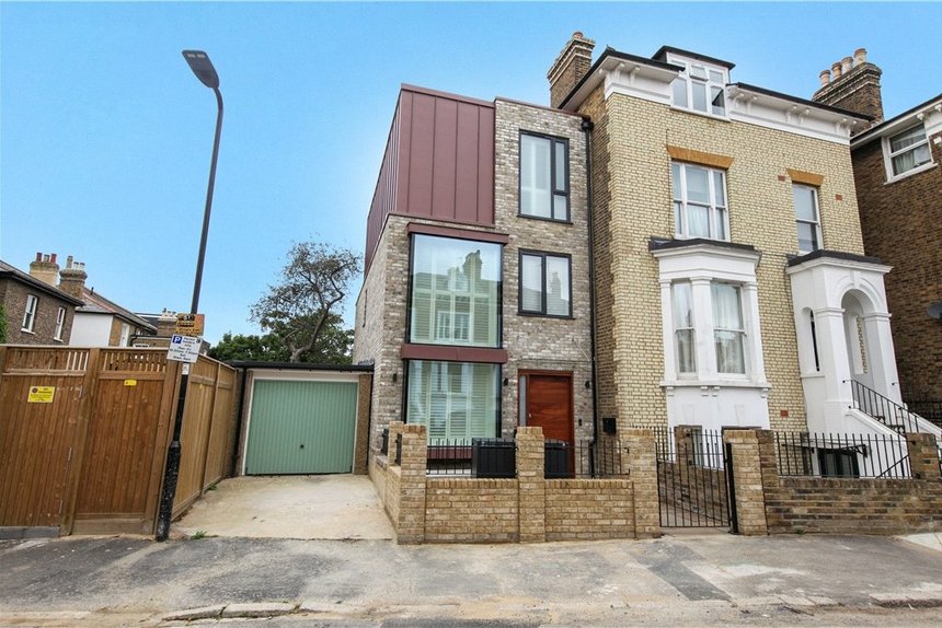 for sale richmond road london 34334 - Gibbs Gillespie